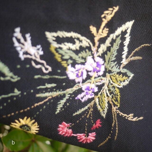 刺繍タペストリー 野花の手刺繍 ドイツヴィンテージ ハンドメイド
