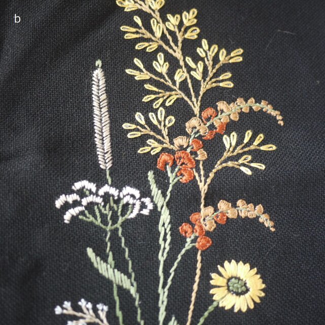 刺繍タペストリー 野花の手刺繍 ドイツヴィンテージ ハンドメイド