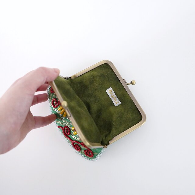 がま口ポーチ ビーズ刺繍 グリーン レッド お守り カード お札収納