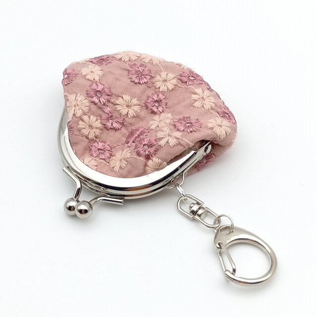 ケース　がま口　小銭入れ　小物入れ　ピンク 刺繍 ミニがま口キーホルダー 小銭入れ 5cm口金 アクセサリーケース