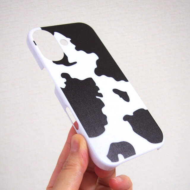 iPhoneケース【牛柄】 | iichi 日々の暮らしを心地よくする