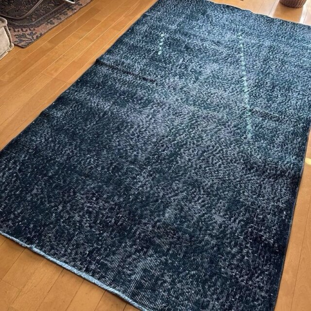 大判/くすみライトブルーのオーバーダイ　ヴィンテージトルコラグ　No.767 113×200 ブルー×ブルーグリーン オーバーダイ トルコヴィンテージラグ