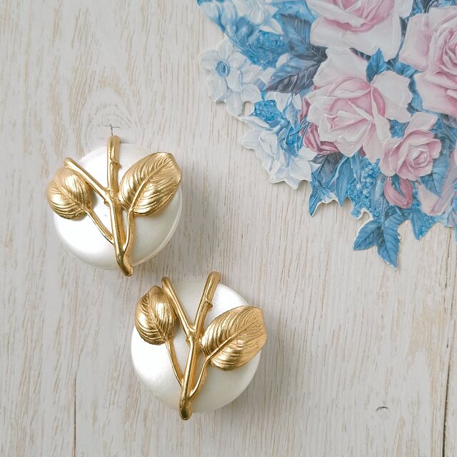 faux pearl round leaf ヴィンテージイヤリング | iichi 日々の暮らし