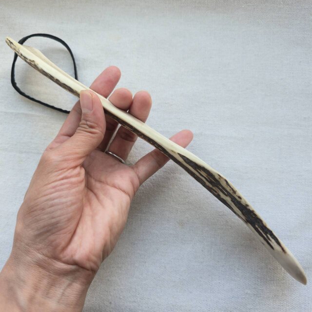 鹿の角の靴べら | iichi 日々の暮らしを心地よくするハンドメイドや