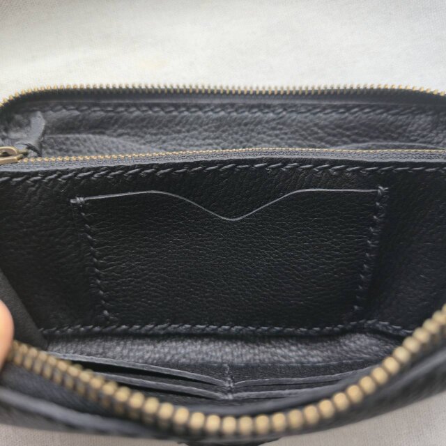 鹿革のラウンドファスナー長財布｜ブラックオニキス | iichi 日々の