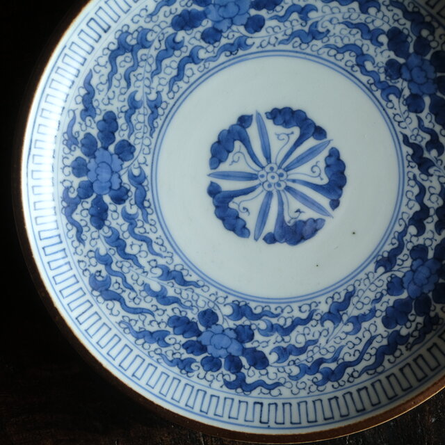 伊万里◇成化年製 花文染付七寸中皿 古美術 骨董/antiques 古民家 工芸