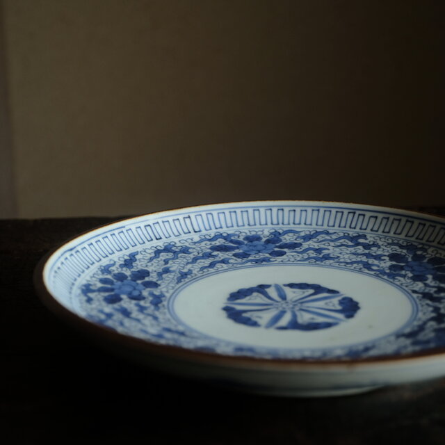 伊万里◇成化年製 花文染付七寸中皿 古美術 骨董/antiques 古民家 工芸