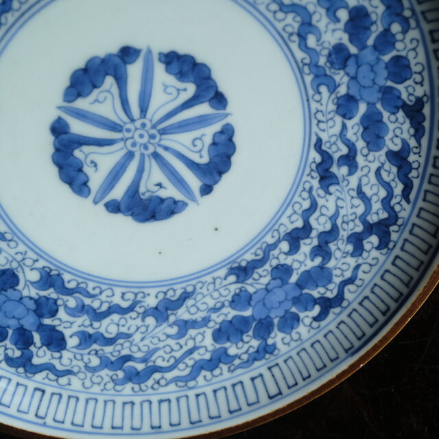 伊万里◇成化年製 花文染付七寸中皿 古美術 骨董/antiques 古民家 工芸