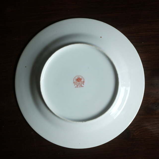華やかな蝶の群れと葡萄◇中国廣彩 赤絵金彩大皿 工芸品 ビンテージ