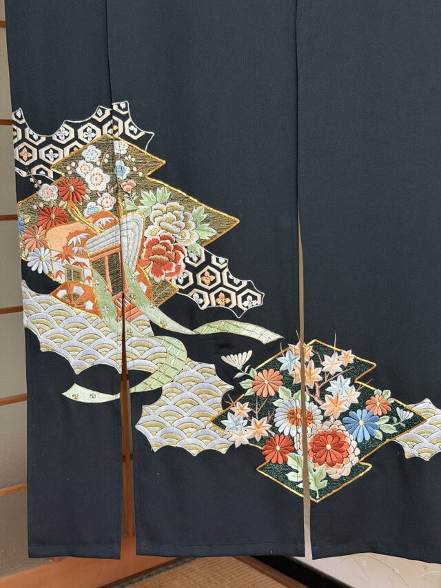 着物素材リメイク暖簾 お部屋のインテリア | iichi 日々の暮らしを