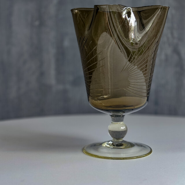 Goblet Shaped Glass Vase / ヴィンテージ / ガラス花瓶 / スモーク