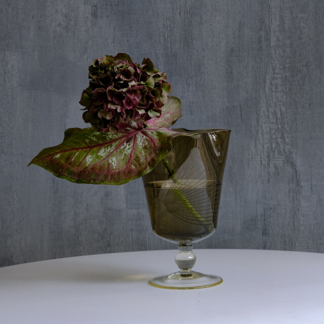 Goblet Shaped Glass Vase / ヴィンテージ / ガラス花瓶 / スモーク