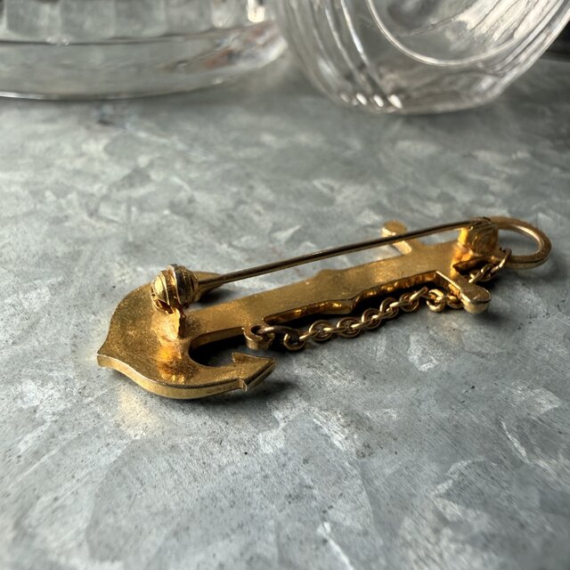SC151-ヴィンテージブローチ U.S.A. 1950-60's Gold Tone 