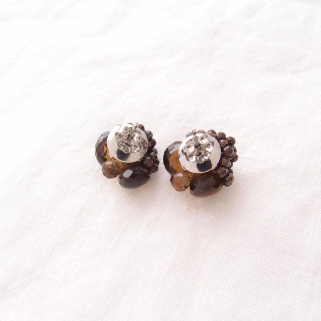 天然石刺繍／ピアス】 Beer Quartz × Bronzite Earrings | iichi 日々