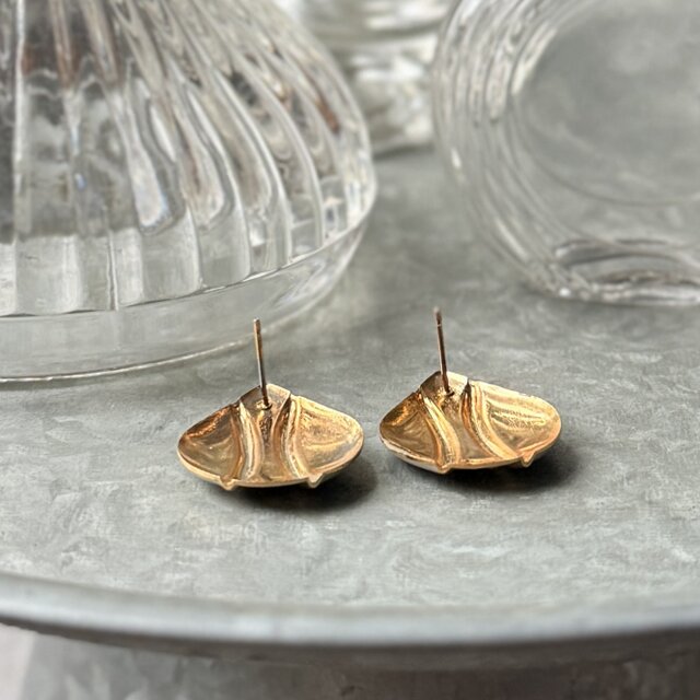 Gw ピアス　㊾ P849-ヴィンテージピアス U.S.A. 1980's Greyish Olive Enamel & Gold