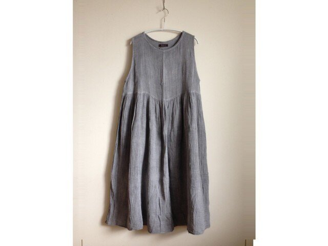 ギャザーたっぷりジャンパースカート/べんがら染め 古色/医療用ガーゼ服の画像1枚目