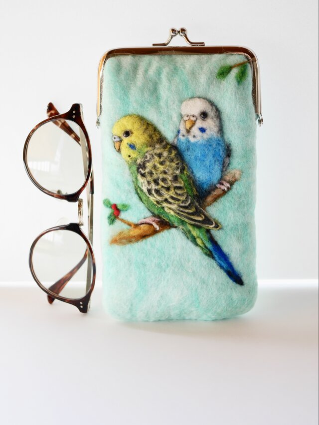 2羽のセキセイインコ・縦長羊毛フェルトがま口 | iichi 日々の暮らしを