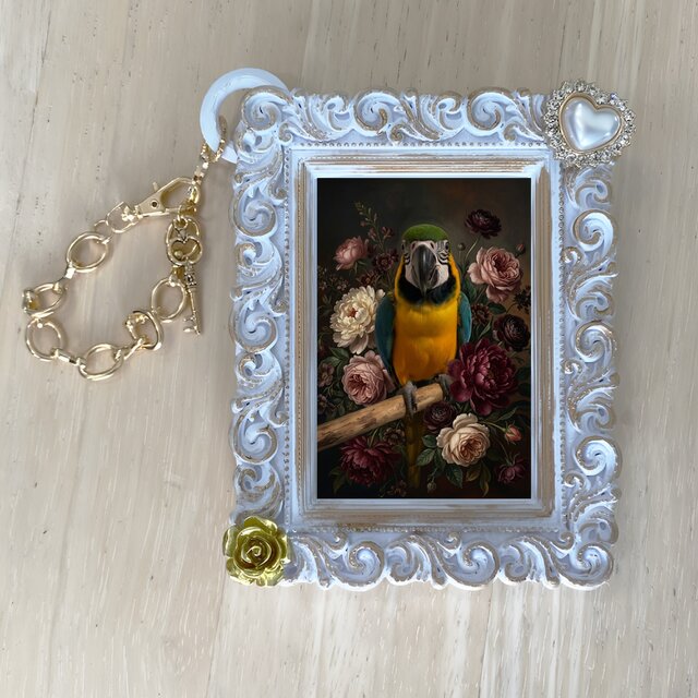 インコ（ルリコンゴウインコ）バッグチャーム 花の油絵風アート