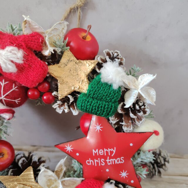 26 クリスマス早割 あったかニットとりんごのリース☆21㎝ | iichi