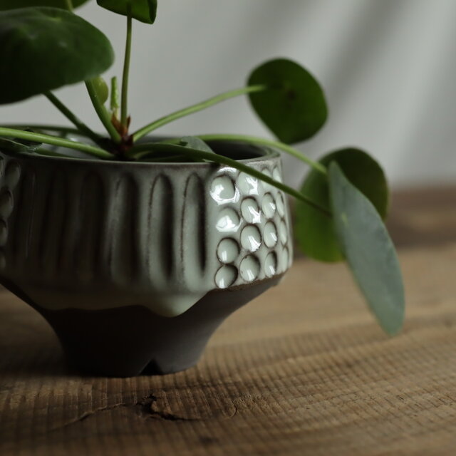 グレー植木罰 / 植木鉢（約3号 | iichi 日々の暮らしを心地よくする