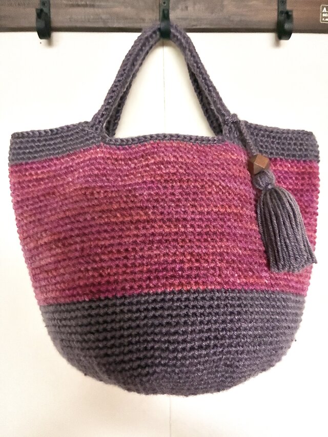 手編み】バイカラーのシンプルBag❣️ポリエステル100%1（ルビーレッド