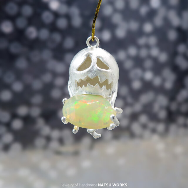 おばけのピアス / Gem & Ghost Charm 2026ハロウィン オパール | iichi