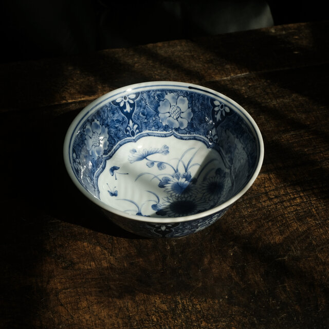 花と蝶々◇美濃焼 花蝶文染付鉢 古民家 和食器 レトロ 暮らしに。工芸