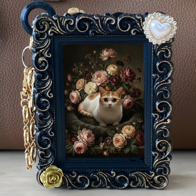ma.macaron 猫　額縁　刺繍　【最終値下げ】 猫（マンチカン）バッグチャーム 花の油絵風アート ブラック額縁