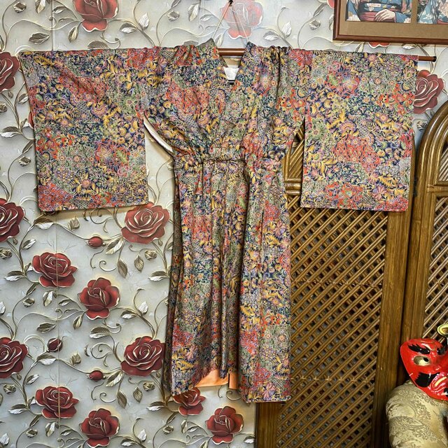 【着物リメイク】ロングワンピース、美品、ドレス、リボンベルト付、シルク、L、LL 着物リメイク ロングワンピース 帯サッシュベルト 更紗調花文様 KW