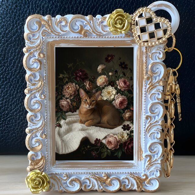 猫（アビシニアン）バッグチャーム 花の油絵風アート ホワイト額縁