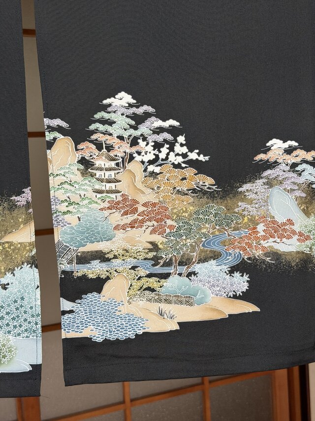 着物リメイク暖簾 大自然風景 留袖 山奥の寺 横幅〜120-丈〜96 | iichi