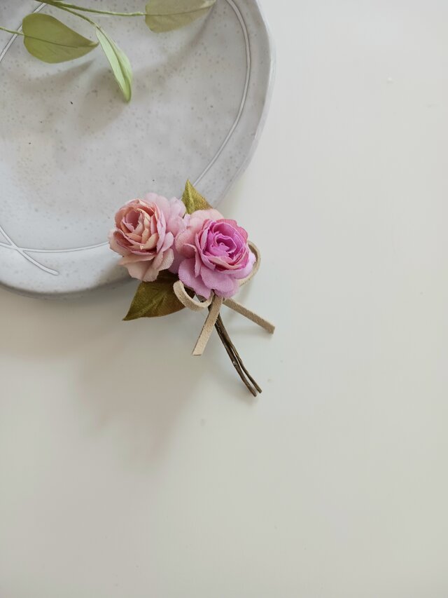 染め布花＊素敵なミニ薔薇のコサージュ | iichi 日々の暮らしを