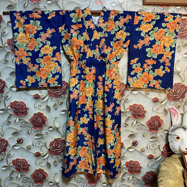 着物リメイク ロングワンピース 化繊 帯サッシュ 濃紺×橙花 和洋折衷