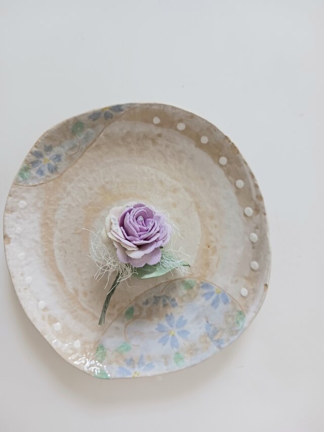 染め布花＊お洒落なミニ薔薇のコサージュ | iichi 日々の暮らしを