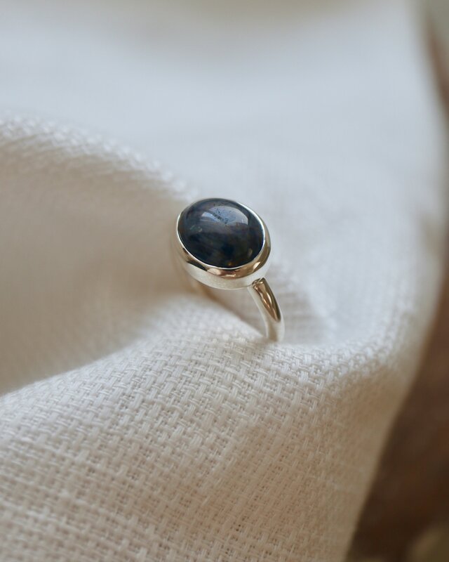 星が浮かぶ神秘のstar sapphire] ring | iichi 日々の暮らしを心地よく