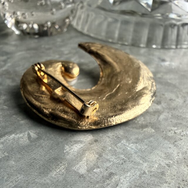 SC159-ヴィンテージブローチ U.S.A. 1970's Faux Pearl Brushed Gold