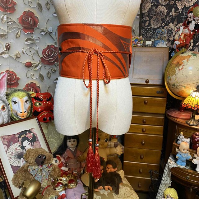 名古屋帯リメイク サッシュベルト 朱橙×焦茶 流線V字柄 和洋折衷 L〜LL