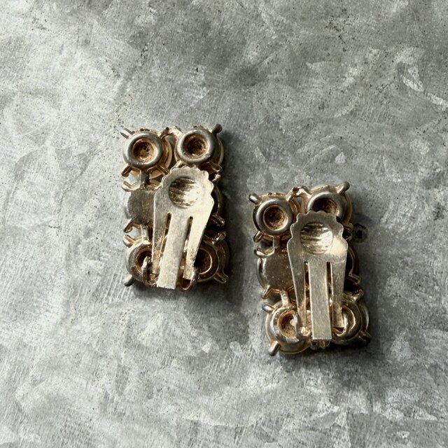 d*9様 ヴィンテージアクセサリー多様なデザインのイヤリングセット Y1269-ヴィンテージイヤリング U.S.A. Mother of Pearl Style