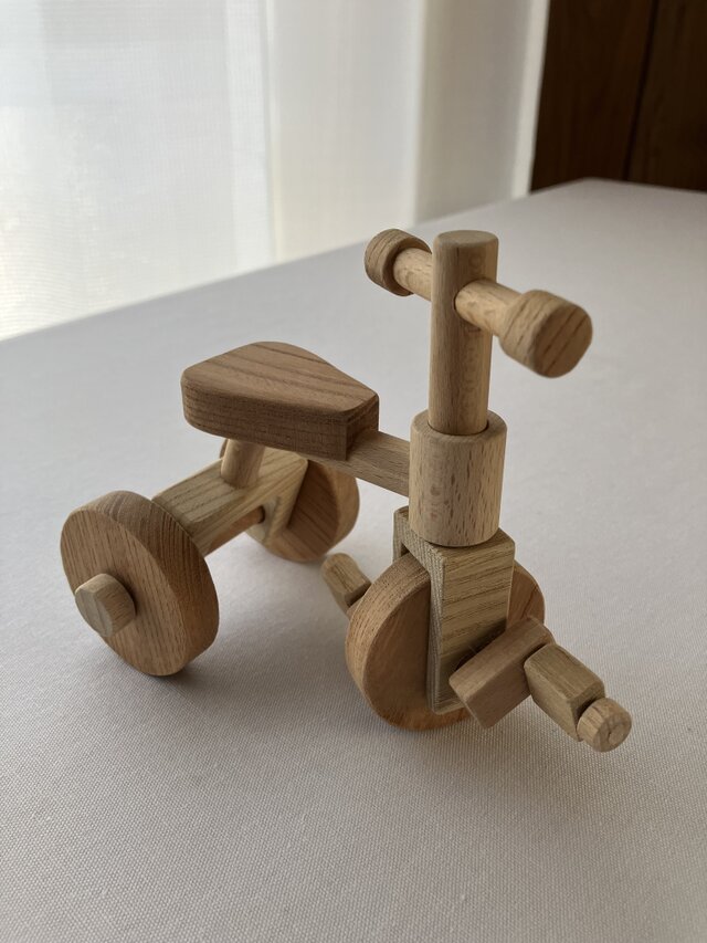 木製ミニチュア三輪車 | iichi 日々の暮らしを心地よくする