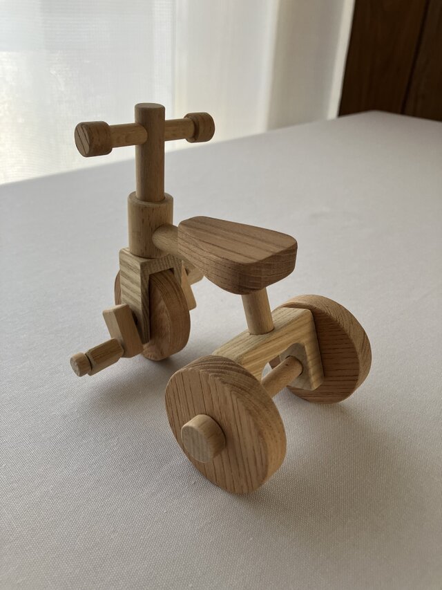 木製ミニチュア三輪車 | iichi 日々の暮らしを心地よくする