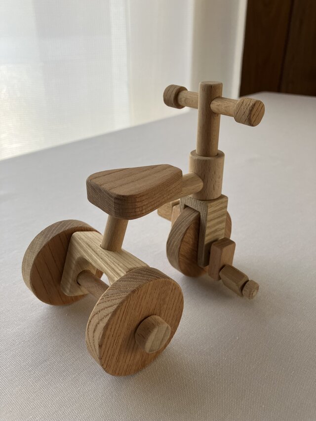 木製ミニチュア三輪車 | iichi 日々の暮らしを心地よくする