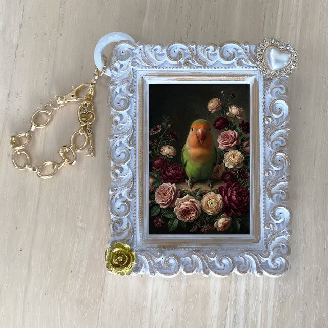 インコ（コザクラインコ）バッグチャーム 花の油絵風アート ホワイト