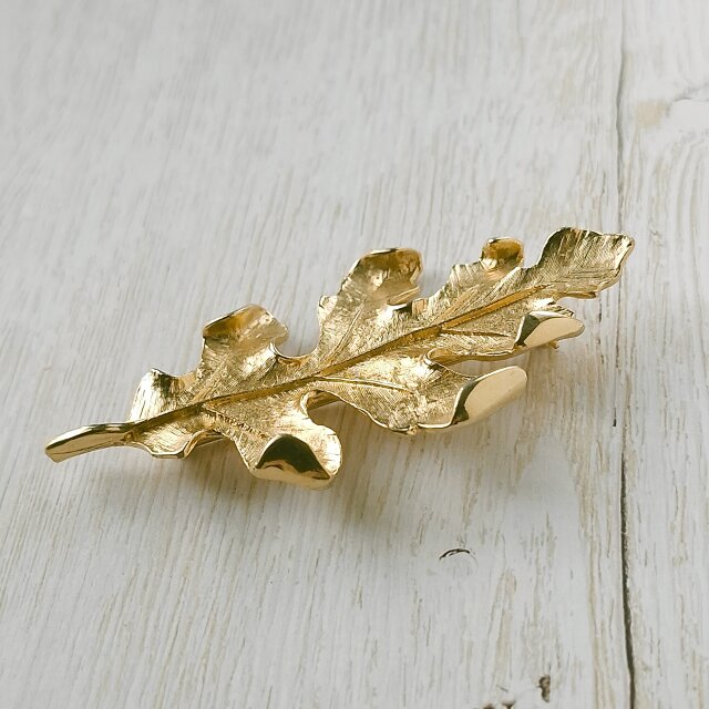 gold tone leaf ヴィンテージブローチ | iichi 日々の暮らしを心地よく
