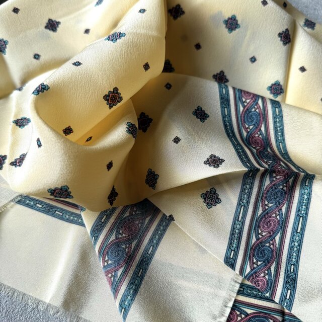 SC30-ヴィンテージスカーフ 80s “Ginnie Johansen” Silk Scarf | iichi