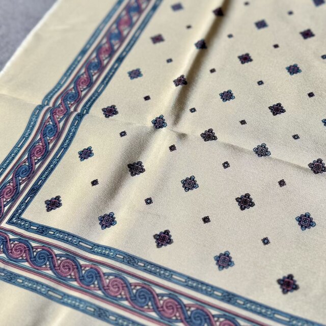 SC30-ヴィンテージスカーフ 80s “Ginnie Johansen” Silk Scarf | iichi