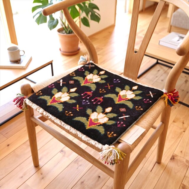 ペルシャ　ギャッベ ミニマット 40×38 ベージュ　チューリップ　花 ハンドメイド 天然ウール ペルシャ ダバールギャッベ ミニマット ラグ