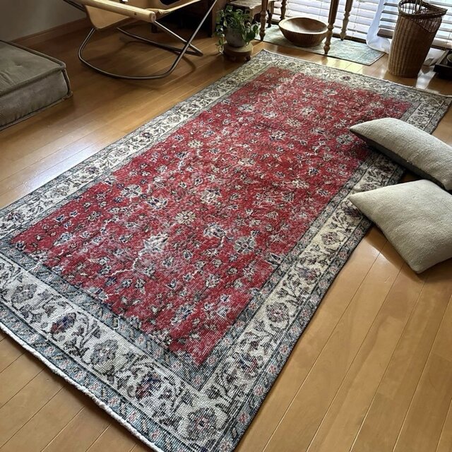 108×215 貴重な深みあるレッドボタニカル トルコヴィンテージラグ