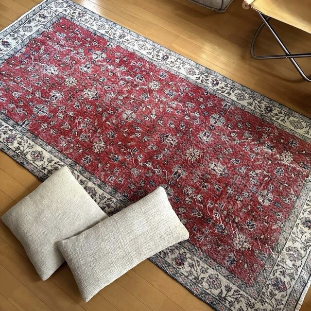 108×215 貴重な深みあるレッドボタニカル トルコヴィンテージラグ