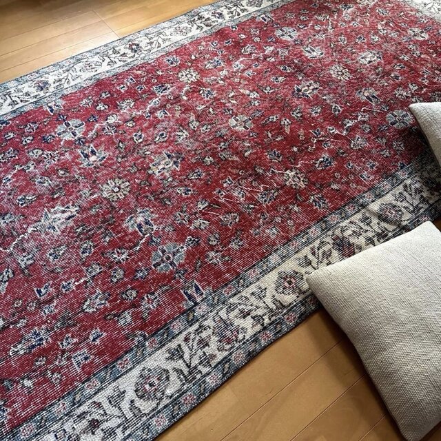 108×215 貴重な深みあるレッドボタニカル トルコヴィンテージラグ