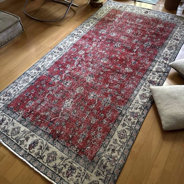 108×215 貴重な深みあるレッドボタニカル トルコヴィンテージラグ